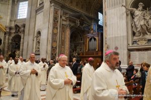 Opening Mass in St Peter's Basilica 9